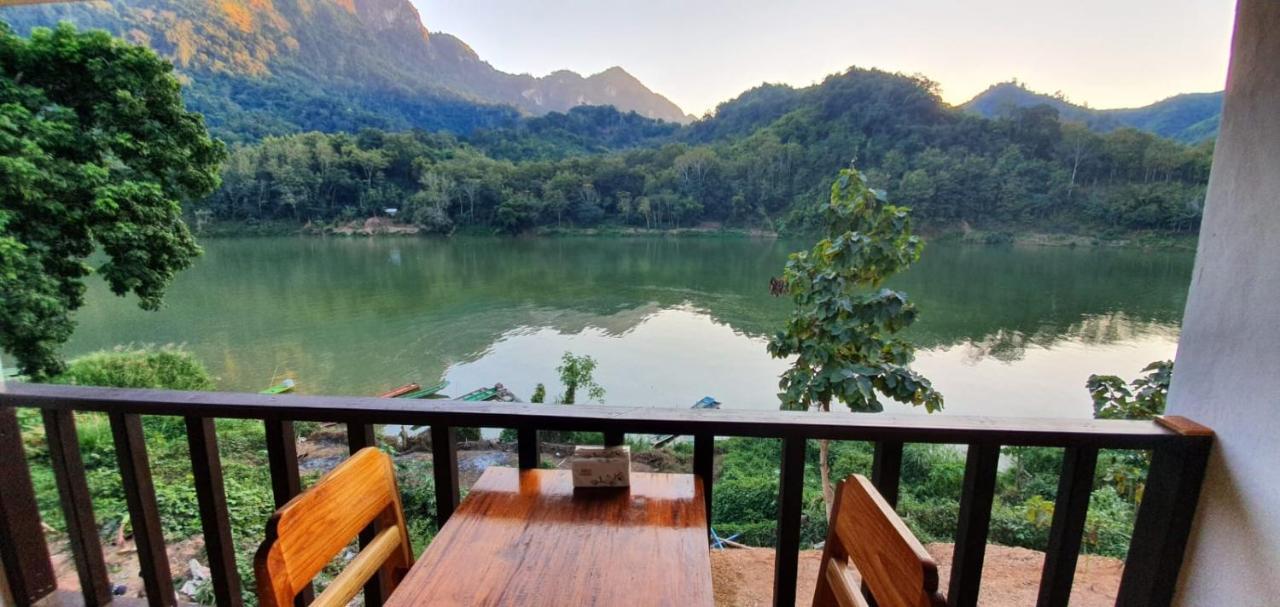 Sabaidee Nongkiaw River View Hotell Nongkhiaw Exteriör bild